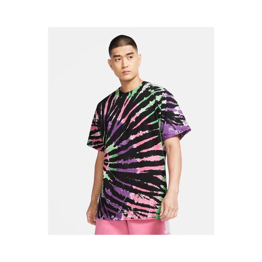 🌿The Nike Tee
